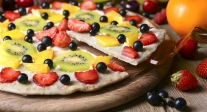 Pizza de frutas y queso Philadelphia