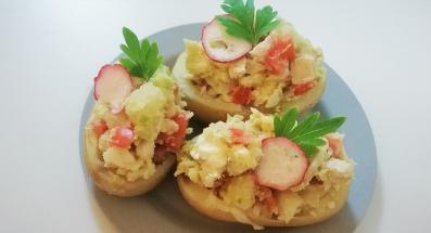 Patatas rellenas de pollo y aguacate